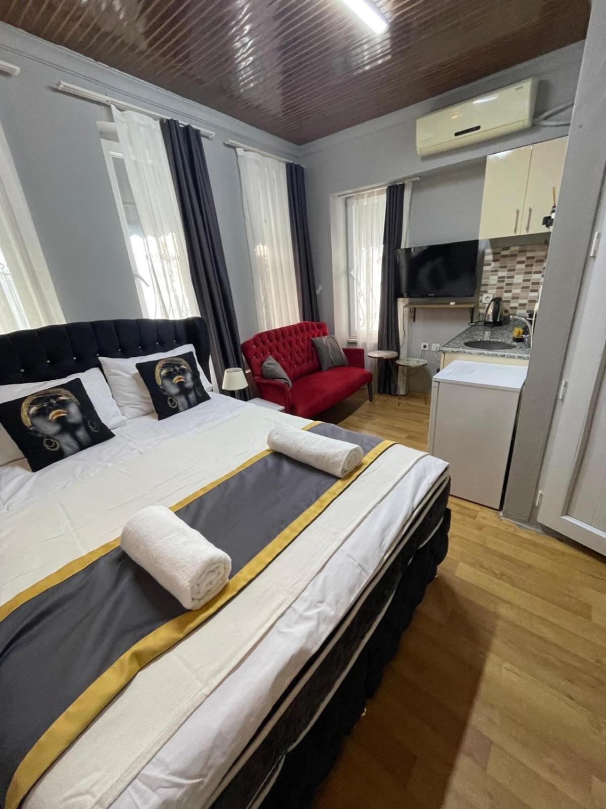 Nefti Red Suite Istanbul Exterior photo